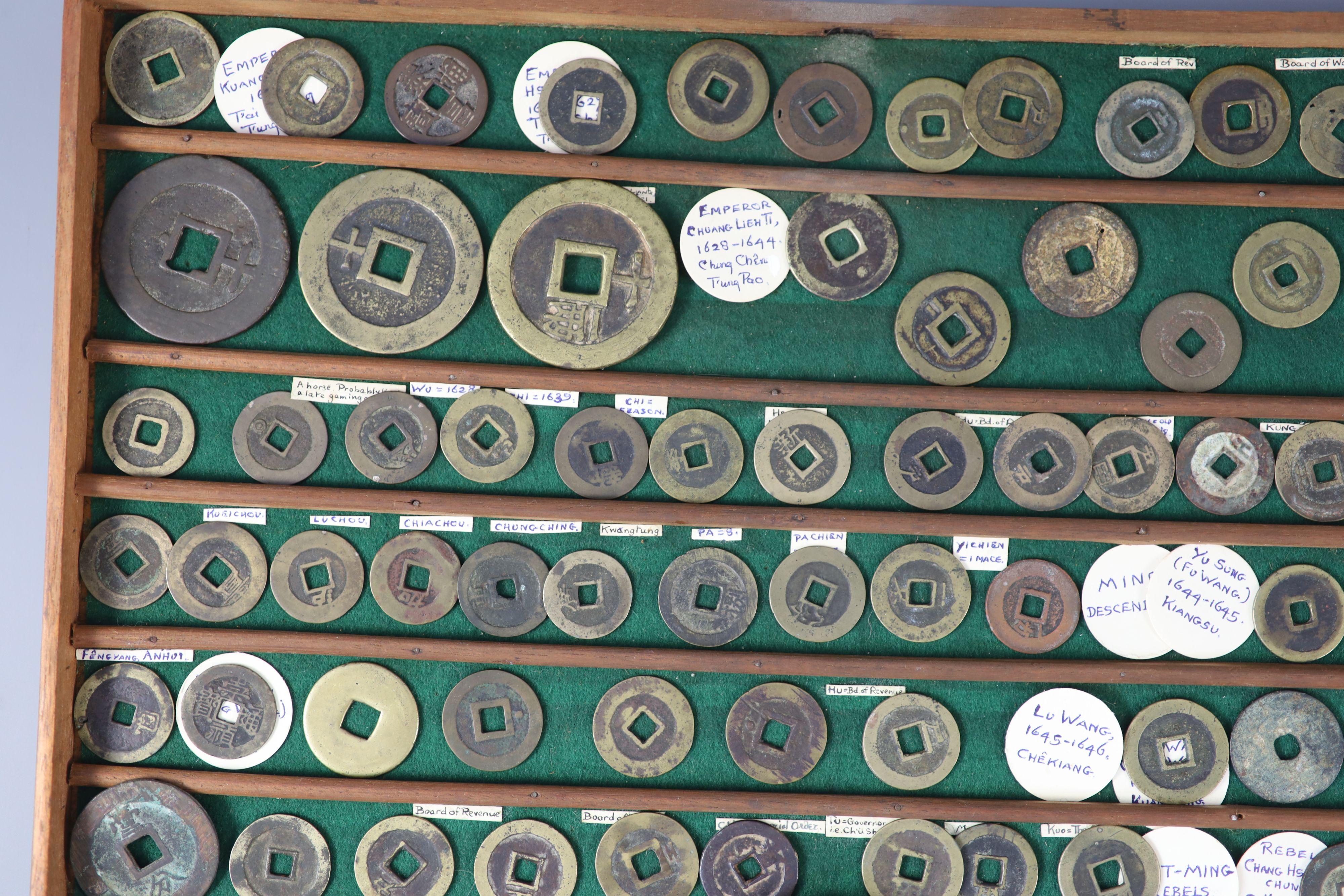 China, 115 bronze round coins, late Ming dynasty and post Ming rebels, (1620-1678)